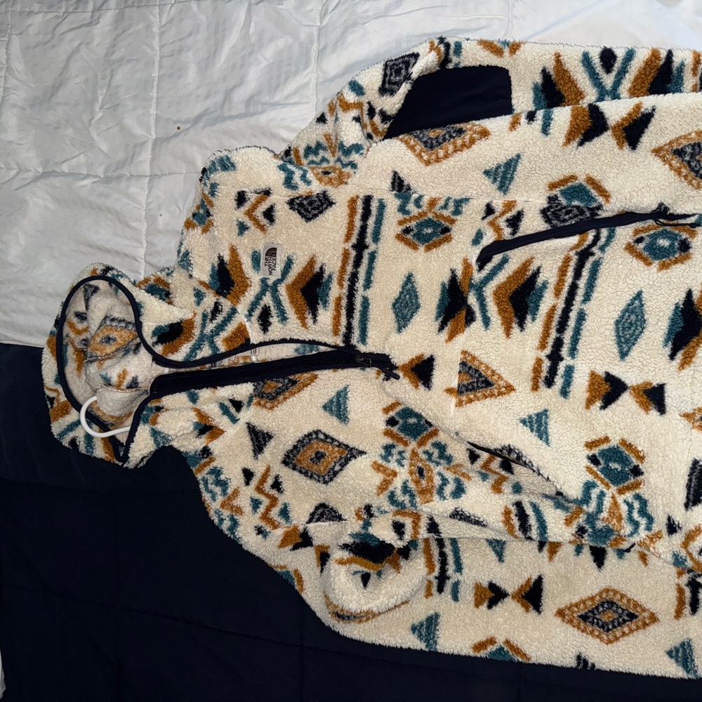 Geometric Patterned Fleece Jacket - image 1